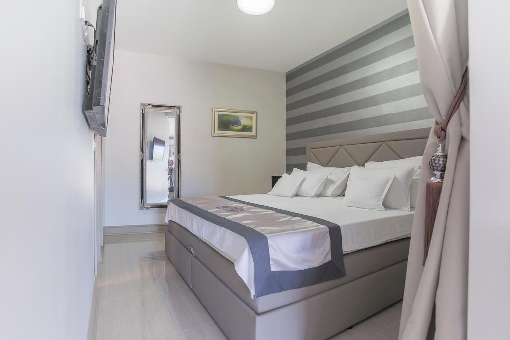 Villa Mendes Zastražišće Εξωτερικό φωτογραφία